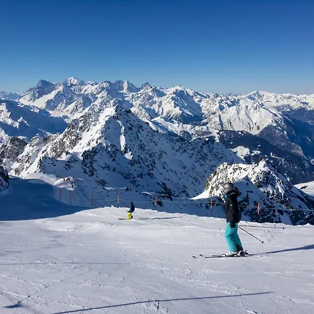 Pracondu 2 403 - Outdoor & Fun Charming Apartment *